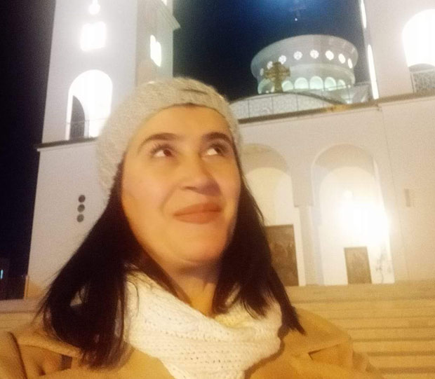 Деца су бирала шта ће да цртају, није мој проблем што директорки смета тробојка: Учитељица Рада из Бара на удару управе школе
